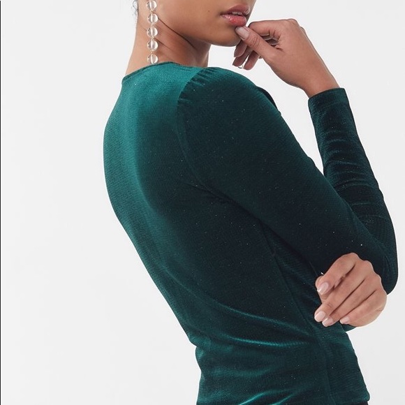 Urban Outfitters Green Glitter Vneck Velvet Top - Picture 3 of 5